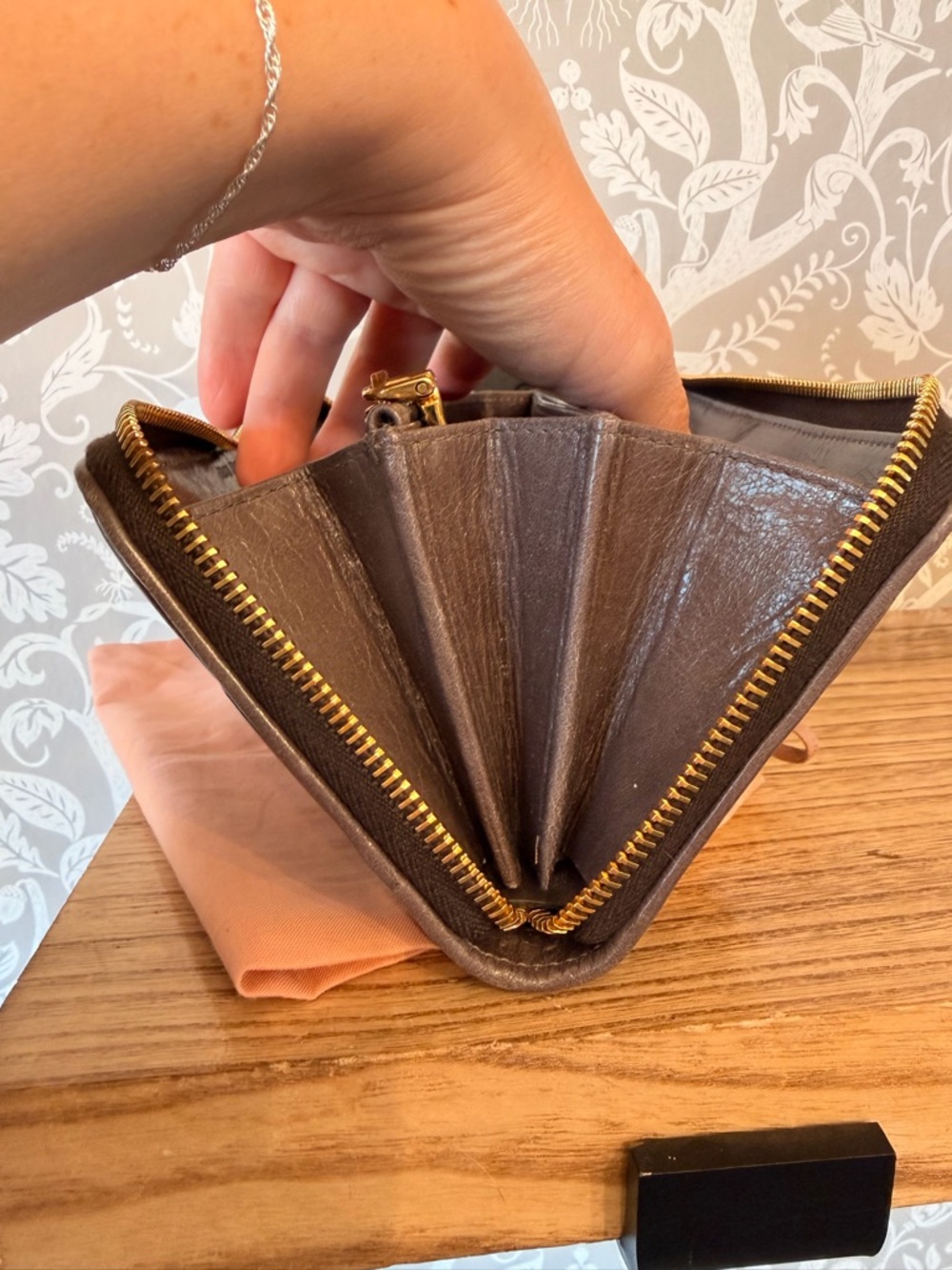 Miu Miu Matelassé Gathered Gray Leather Zip Long Wallet w/ Dustbag NWOT - Picture 10 of 17